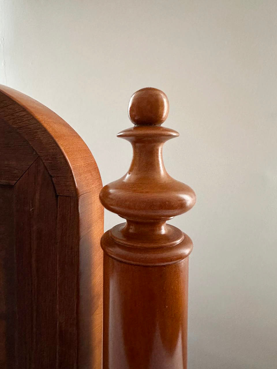 Specchio da toletta basculante